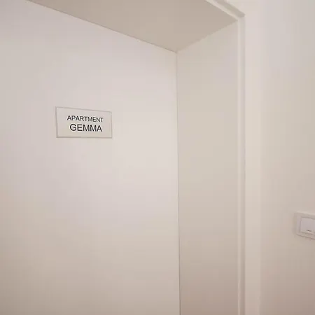 Deborah באסקה