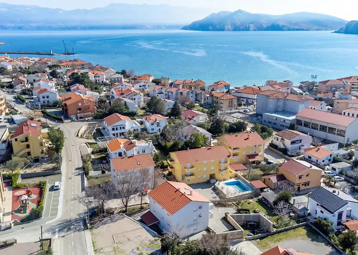 Deborah باشْكا